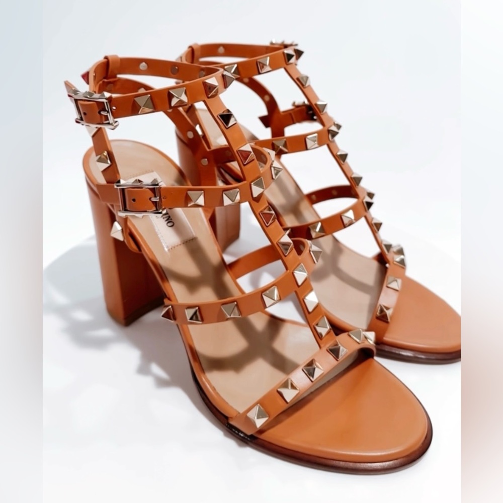 VALENTINO GARAVANI Rockstud Caged T-Strap Sandals Size 38/8